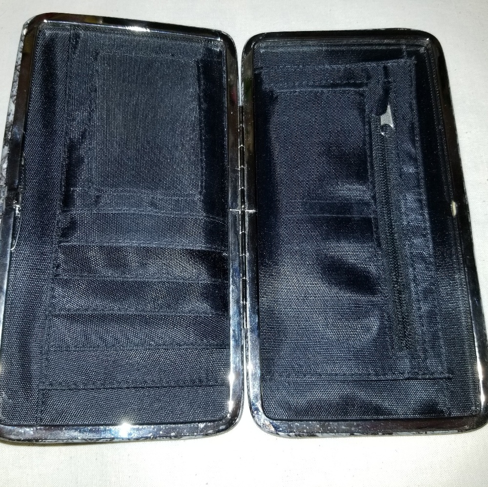 Wallet - Picture 2 of 3